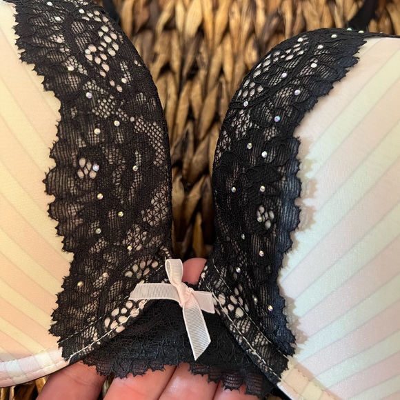 VICTORIA’S SECRET Dream Angel Push Up Bra 💕 Size 34DD - Picture 3 of 5